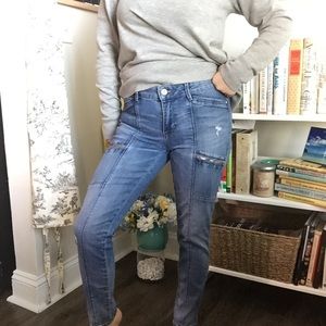 WHBM Skimmer Lightwash Jeans with zipper detail